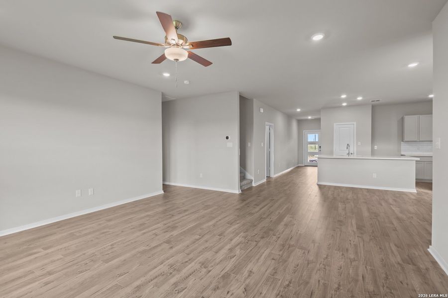 Spacious, unfurnished interior of a new home in Garden Grove, San Antonio (Image 31).