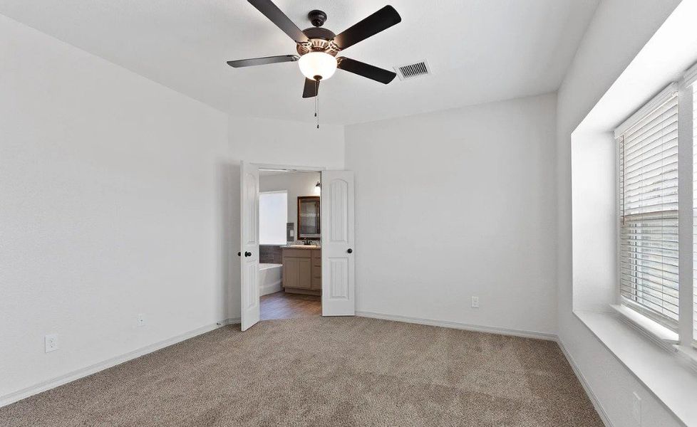 Representative unfurnished interior of a home built from the Mary 1865SSC by Saratoga Homes in Paseo Del Este, El Paso (Image 9). Representative unfurnished interior of a home built from the Mary 1865SSC by Saratoga Homes in Paseo Del Este, El Paso (Image 9).