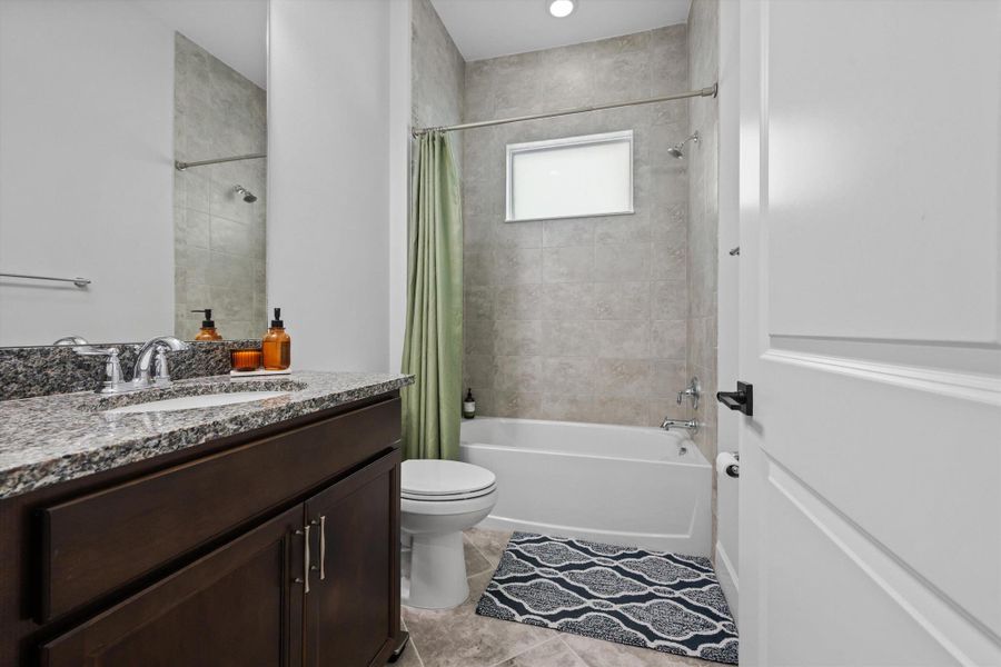 Furnished interior view inside a new home in , Westlake (Image 40).