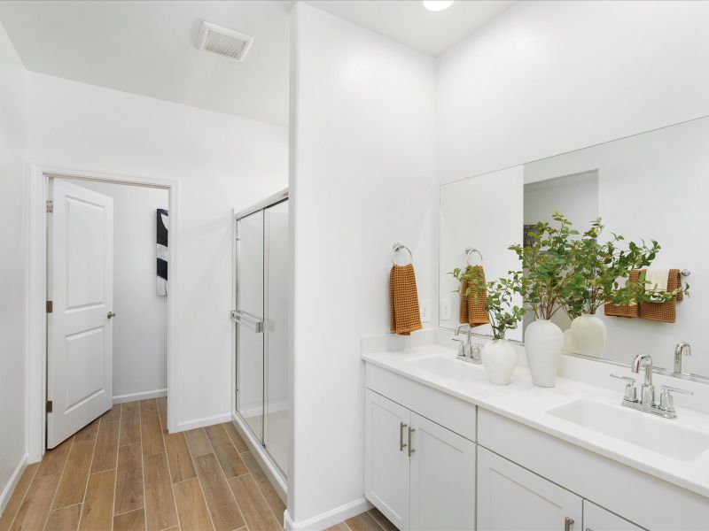 Furnished interior view inside a new home in Summerstone II, Marana (Image 10).