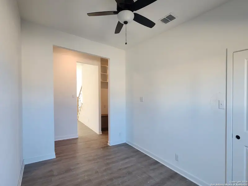 Spacious, unfurnished interior of a new home in Arcadia Ridge, San Antonio (Image 10). Spacious, unfurnished interior of a new home in Arcadia Ridge, San Antonio (Image 10).