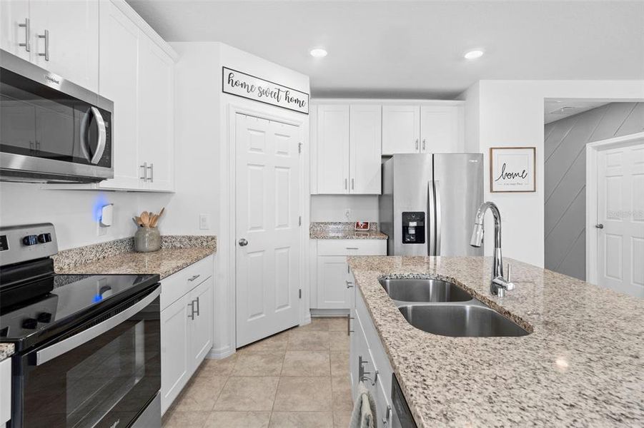 Furnished interior view inside a new home in Deer Run at Crosswinds, Davenport (Image 41).