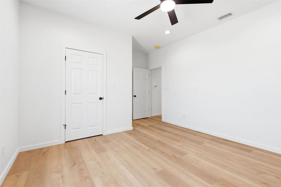 Spacious, unfurnished interior of a new home in , Hawley (Image 33).