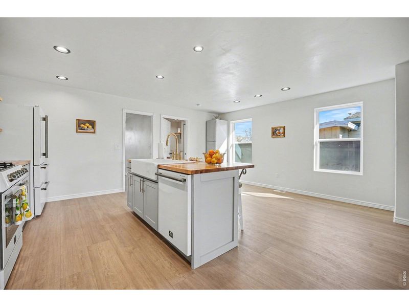 Furnished interior view inside a new home in , Dacono (Image 4).