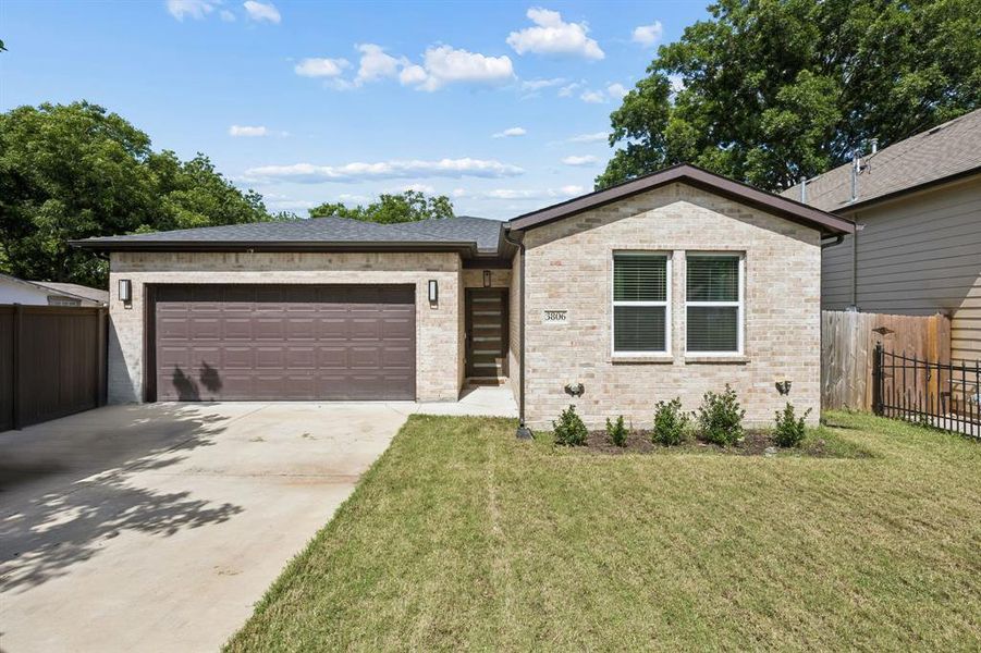 Front exterior of a new home in , Dallas, TX, highlighting curb appeal (Image 2). Front exterior of a new home in , Dallas, TX, highlighting curb appeal (Image 2).