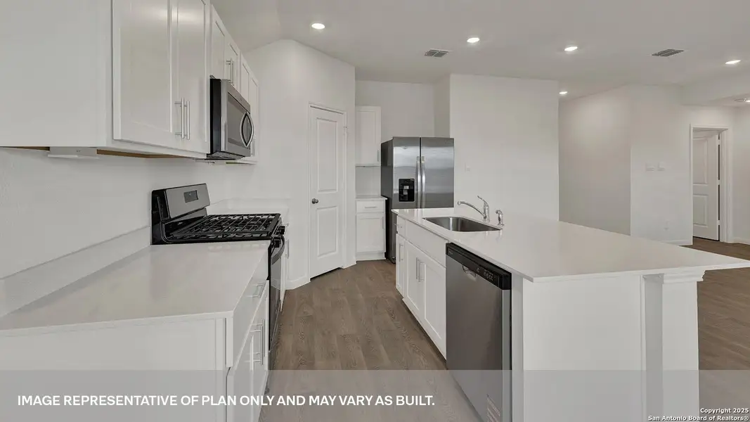 Furnished interior view inside a new home in Trace, San Marcos (Image 10).