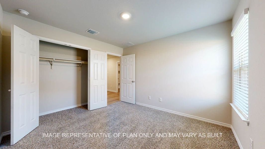 Spacious, unfurnished interior of a new home in Three Creeks - Colt Creek, Belton (Image 21).