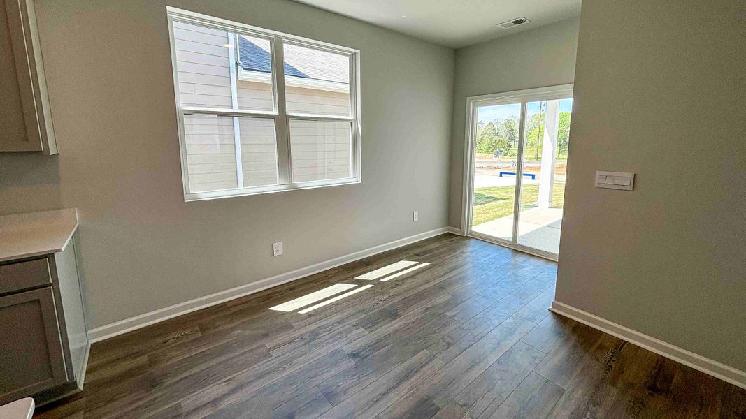 Spacious, unfurnished interior of a new home in Reserve at Hickory Ridge, Columbia (Image 23).