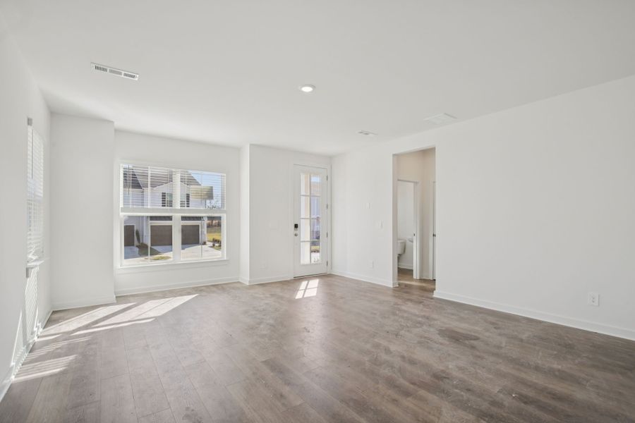 Spacious, unfurnished interior of a new home in Greystone - Vista Townhomes, Smyrna (Image 9).