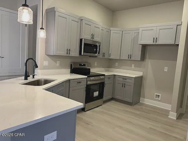Furnished interior view inside a new home in College Station, Panama City (Image 3).