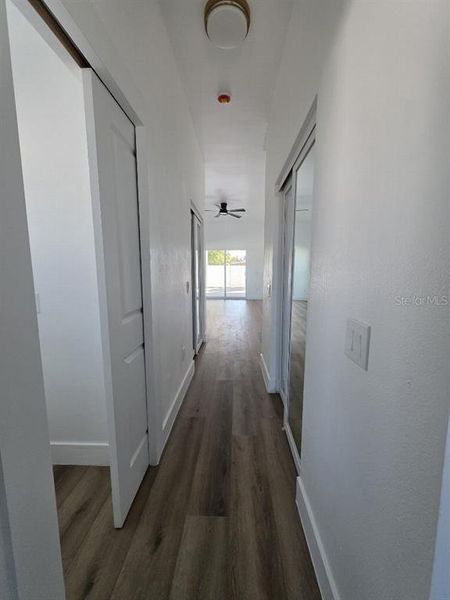 Spacious, unfurnished interior of a new home in , Seminole (Image 24).