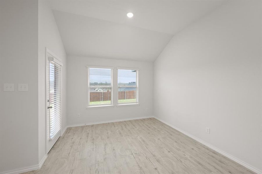 2641 Riverbank- Dining-1