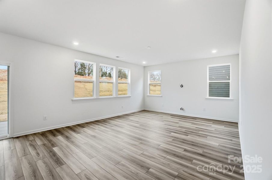 Spacious, unfurnished interior of a new home in Wilson Creek, Indian Land (Image 36).