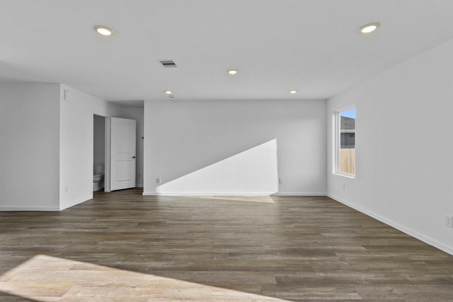 Spacious, unfurnished interior of a new home in Mill Creek, Magnolia (Image 26). Spacious, unfurnished interior of a new home in Mill Creek, Magnolia (Image 26).