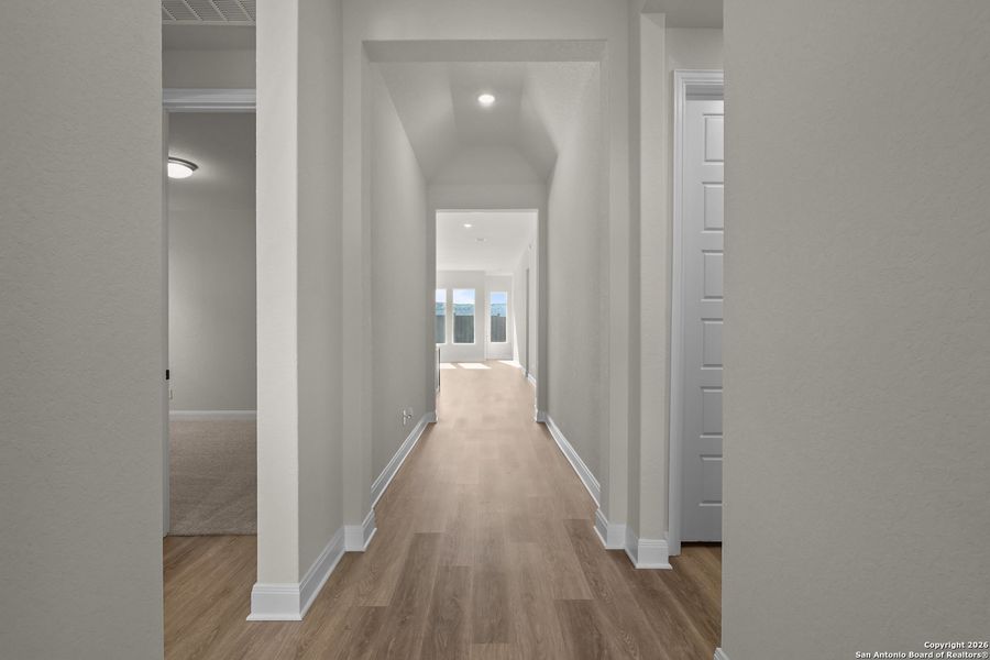 Spacious, unfurnished interior of a new home in Mayfair 50', New Braunfels (Image 22).