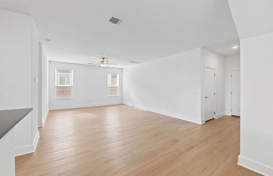 Spacious, unfurnished interior of a new home in Saddleback at Santa Rita Ranch, Liberty Hill (Image 13). Spacious, unfurnished interior of a new home in Saddleback at Santa Rita Ranch, Liberty Hill (Image 13).