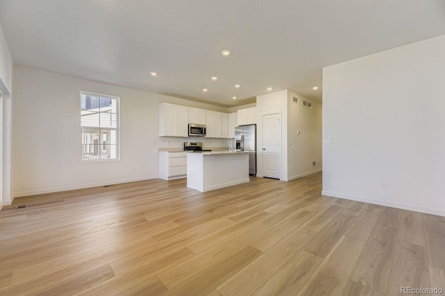 Spacious, unfurnished interior of a new home in Independence: The Pioneer Collection, Elizabeth (Image 10).