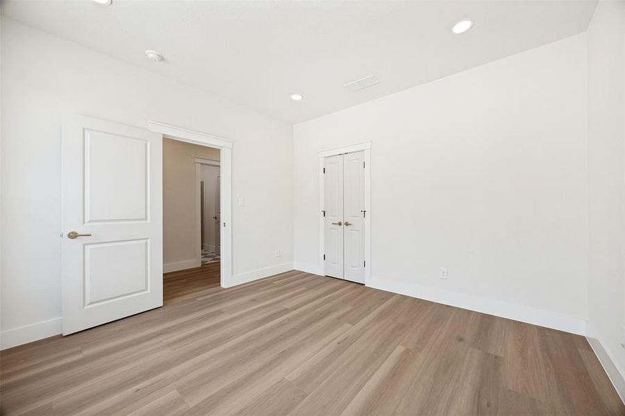 Spacious, unfurnished interior of a new home in , Pottsboro (Image 29).