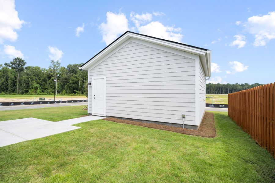 Exterior details and patio area of a home in Heartwood, Richmond Hill (Image 31).