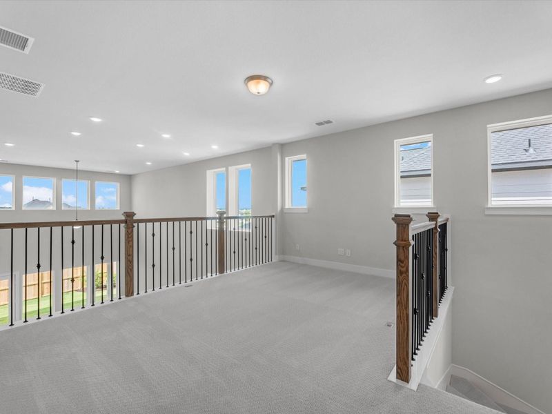 Spacious, unfurnished interior of a new home in Pecan Ridge, Fulshear (Image 14). Spacious, unfurnished interior of a new home in Pecan Ridge, Fulshear (Image 14).