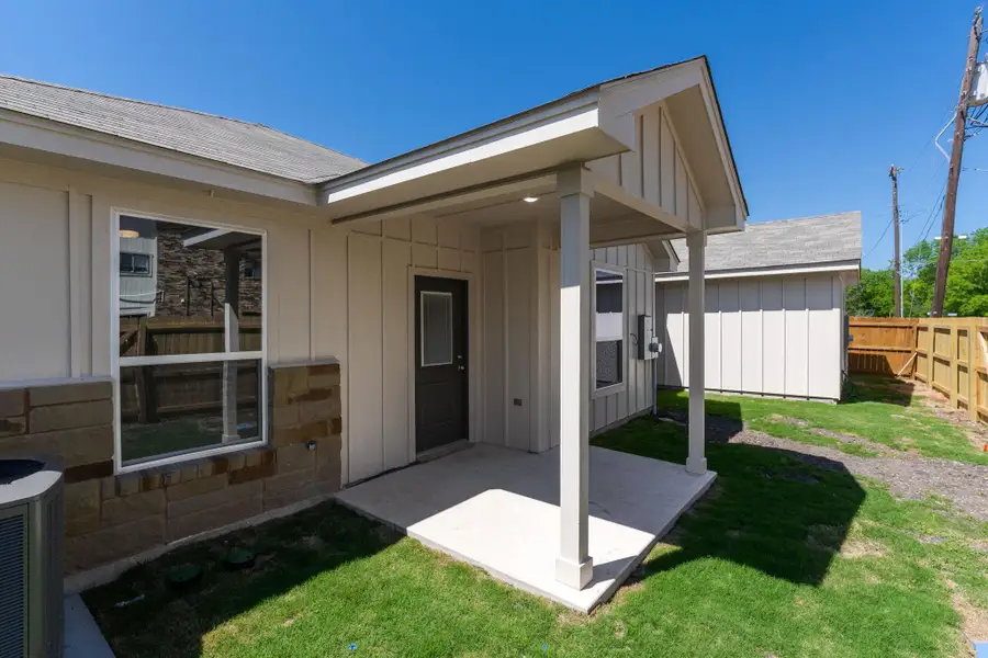 Exterior details and patio area of a home in , Copperas Cove (Image 3). Exterior details and patio area of a home in , Copperas Cove (Image 3).