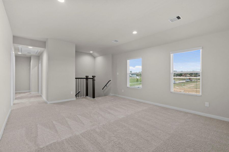 Spacious, unfurnished interior of a new home in , Houston (Image 17).