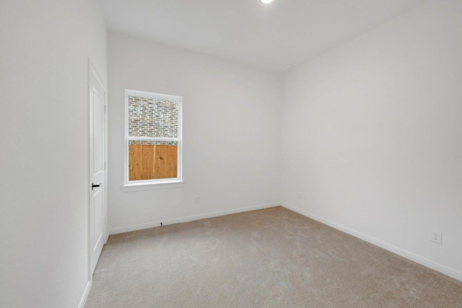 Spacious, unfurnished interior of a new home in The Grand Prairie 50’, Hockley (Image 25).
