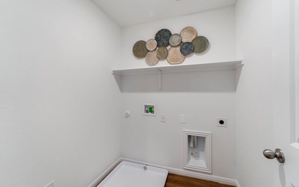 Spacious, unfurnished interior of a new home in Cool Water, Jarrell (Image 19).