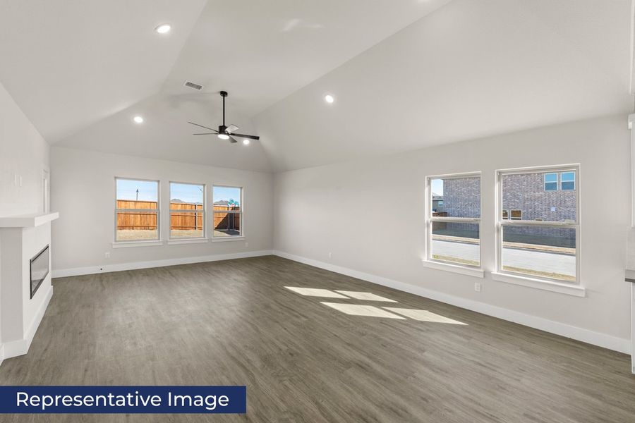 Representative unfurnished interior of a home built from the Reagan Select F by First Texas Homes in Parkside, Denton (Image 15).