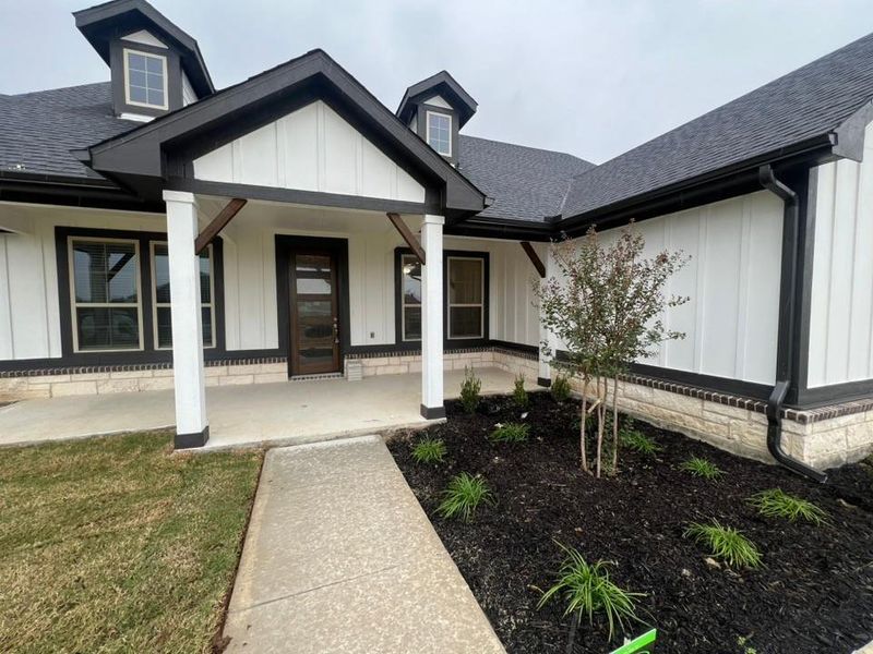 Exterior details and patio area of a home in Oak Valley, Oak Ridge (Image 2).