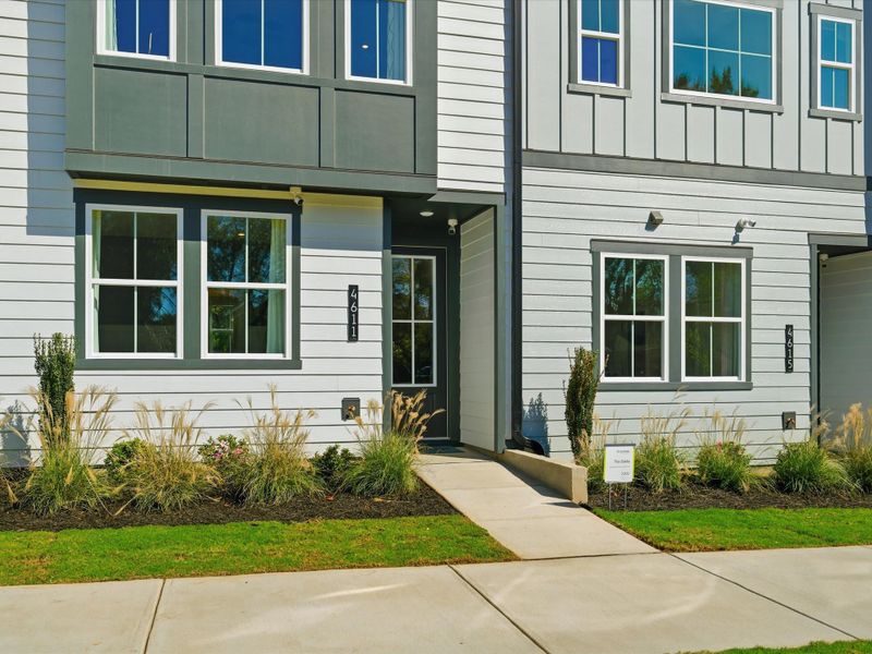 Representative exterior details of a home built from the Dahlia by Tri Pointe Homes in Bellflower, Charlotte (Image 3).