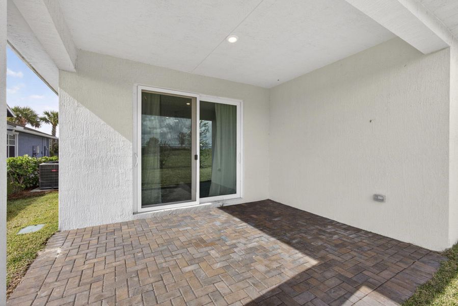 Exterior details and patio area of a home in , Loxahatchee (Image 25).