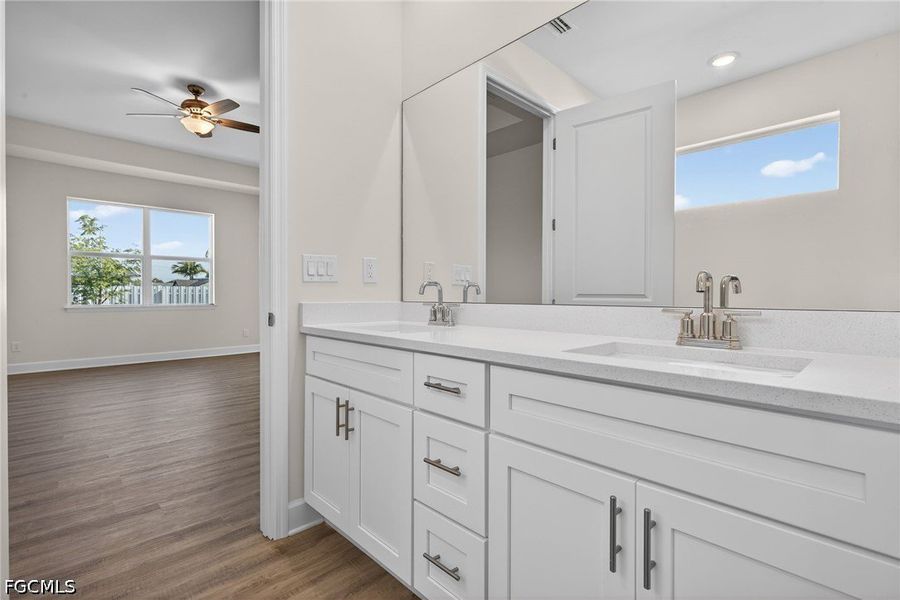 Furnished interior view inside a new home in Cape Coral, Cape Coral (Image 9).
