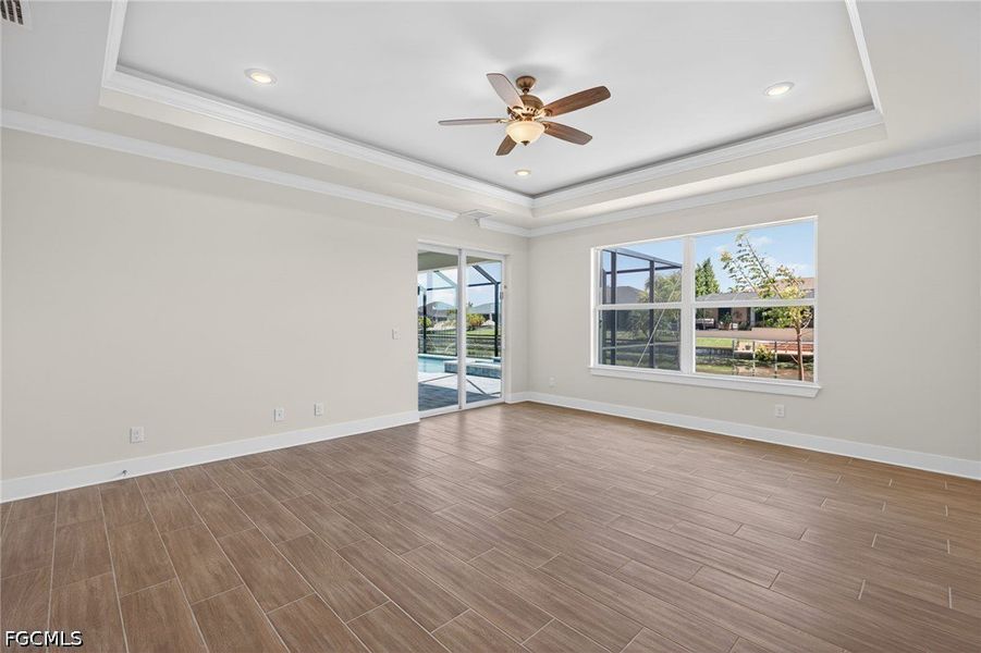 Spacious, unfurnished interior of a new home in Cape Coral, Cape Coral (Image 23).