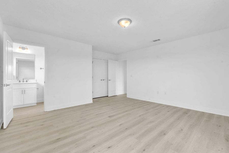 Representative unfurnished interior of a home built from the 2525 by Adams Homes in Parkland Place, Pace (Image 15).
