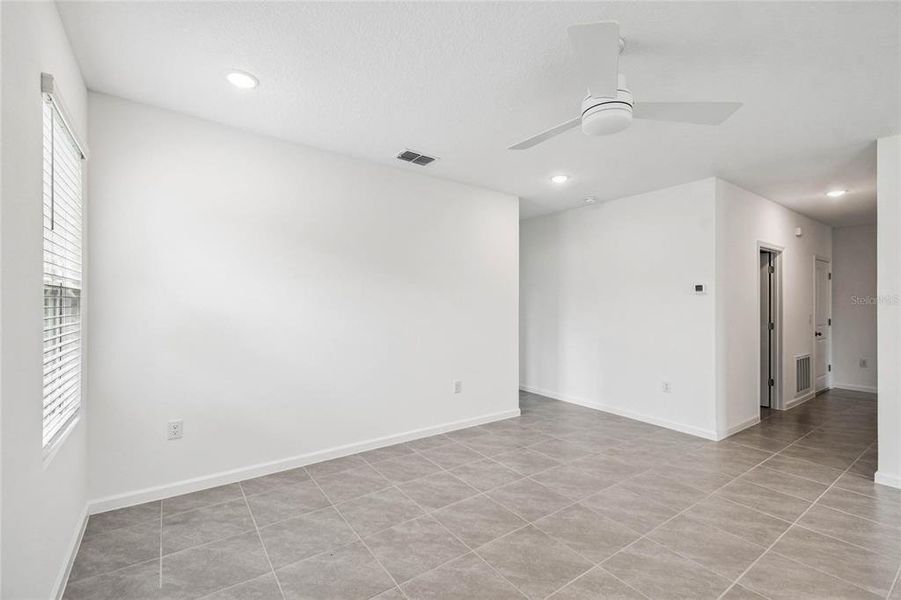 Spacious, unfurnished interior of a new home in Aspire at Citrus Springs, Citrus Springs (Image 12).