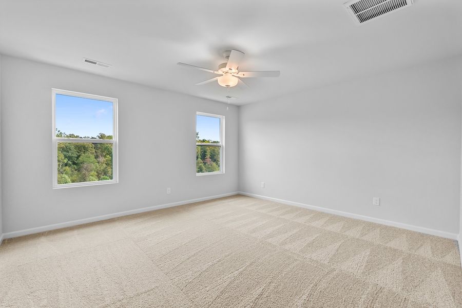 Spacious, unfurnished interior of a new home in Bell West, Kernersville (Image 25).