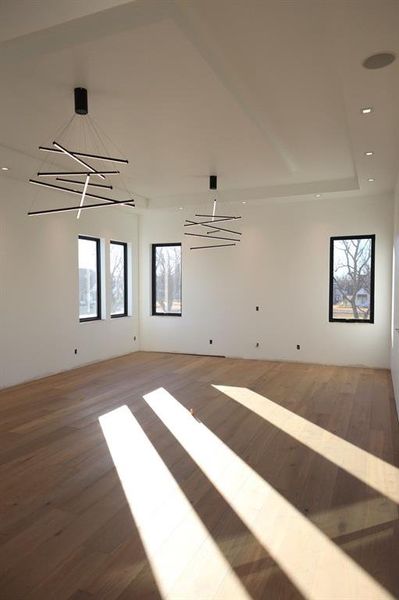 Spacious, unfurnished interior of a new home in , Granbury (Image 31).
