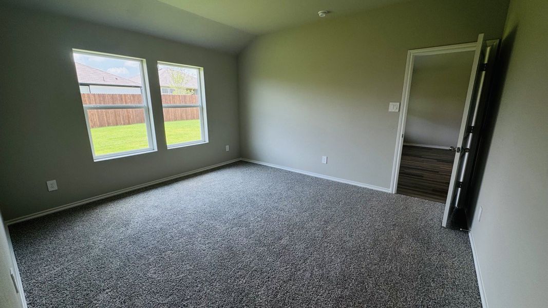 Spacious, unfurnished interior of a new home in Lonestar at Liberty Trails, Fort Worth (Image 13).
