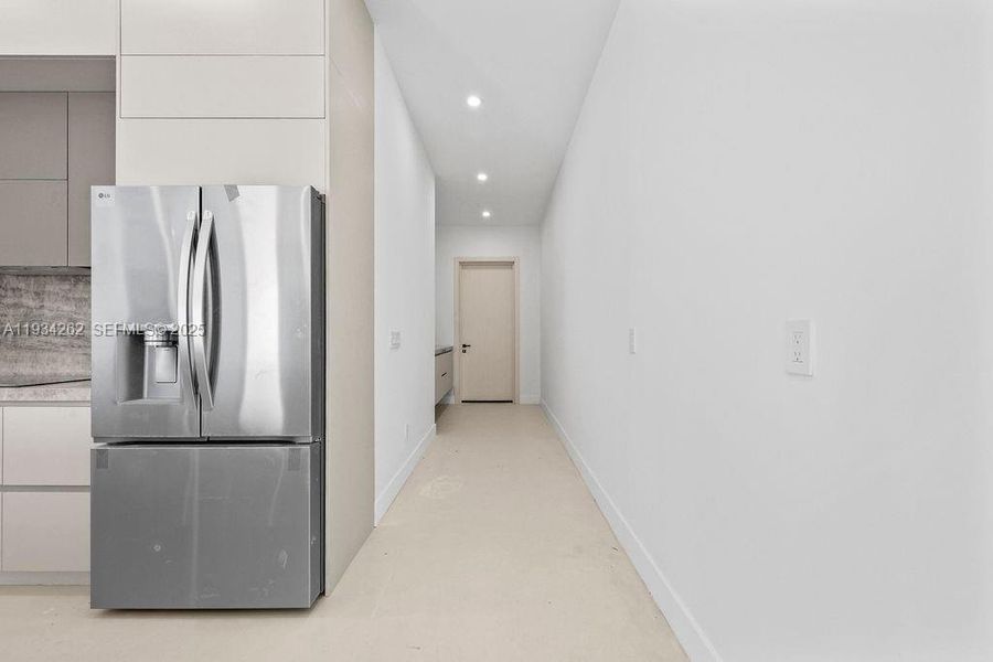 Furnished interior view inside a new home in , Fort Lauderdale (Image 7).