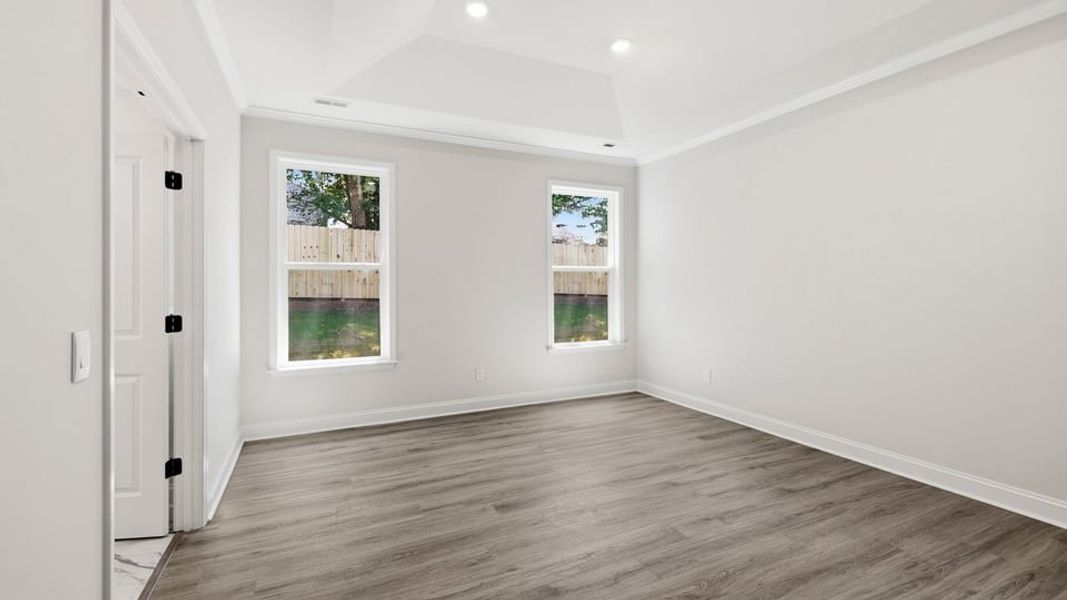 Spacious, unfurnished interior of a new home in Blue Ridge Trail, Fountain Inn (Image 35).