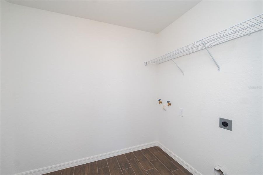 Spacious, unfurnished interior of a new home in Thompson Preserve, Bartow (Image 16). Spacious, unfurnished interior of a new home in Thompson Preserve, Bartow (Image 16).