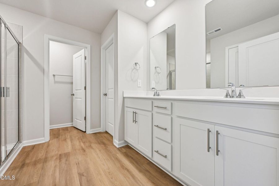 30-web-or-mls-Raleigh - Oak Manor - 617