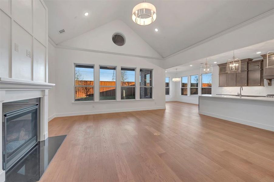 Spacious, unfurnished interior of a new home in Kreymer at the Park, Wylie (Image 20).