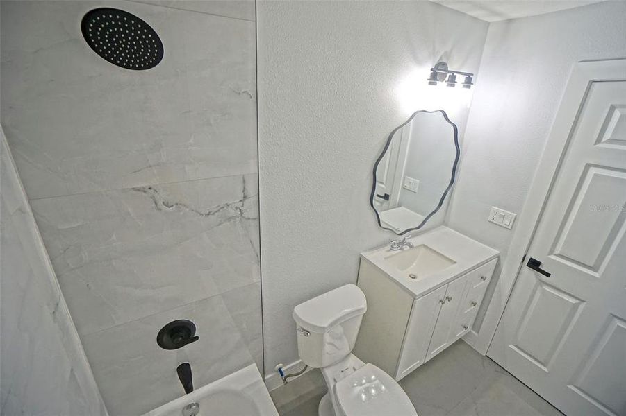 Furnished interior view inside a new home in , Lakeland (Image 13).