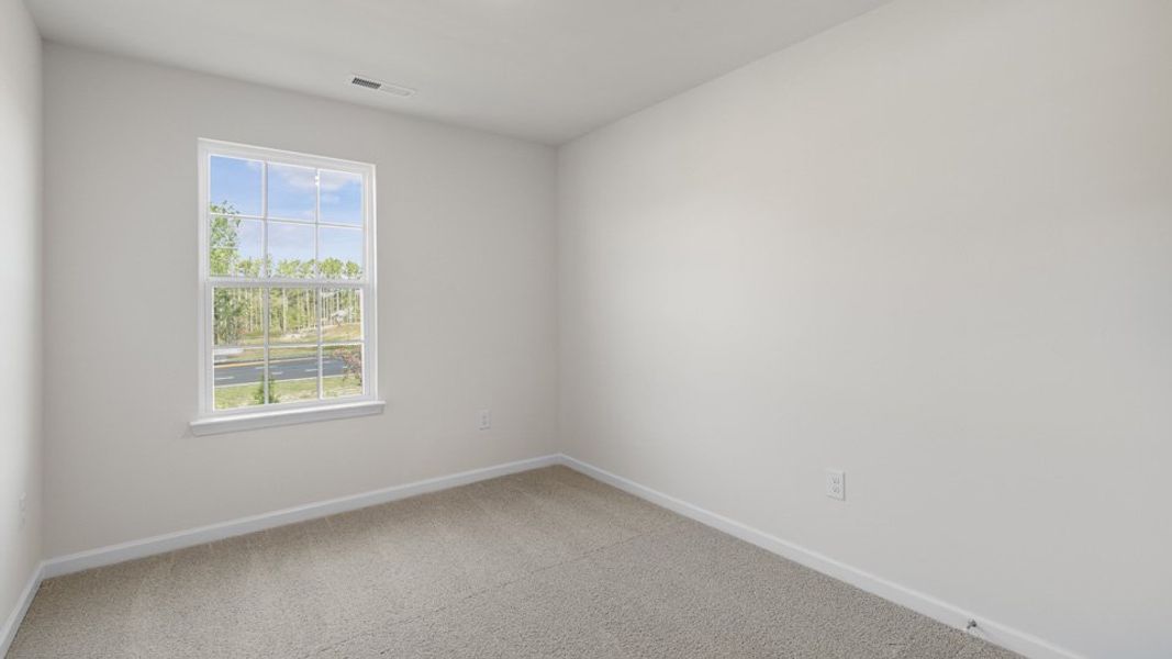 Spacious, unfurnished interior of a new home in Clock Road Townhomes, New Bern (Image 20).