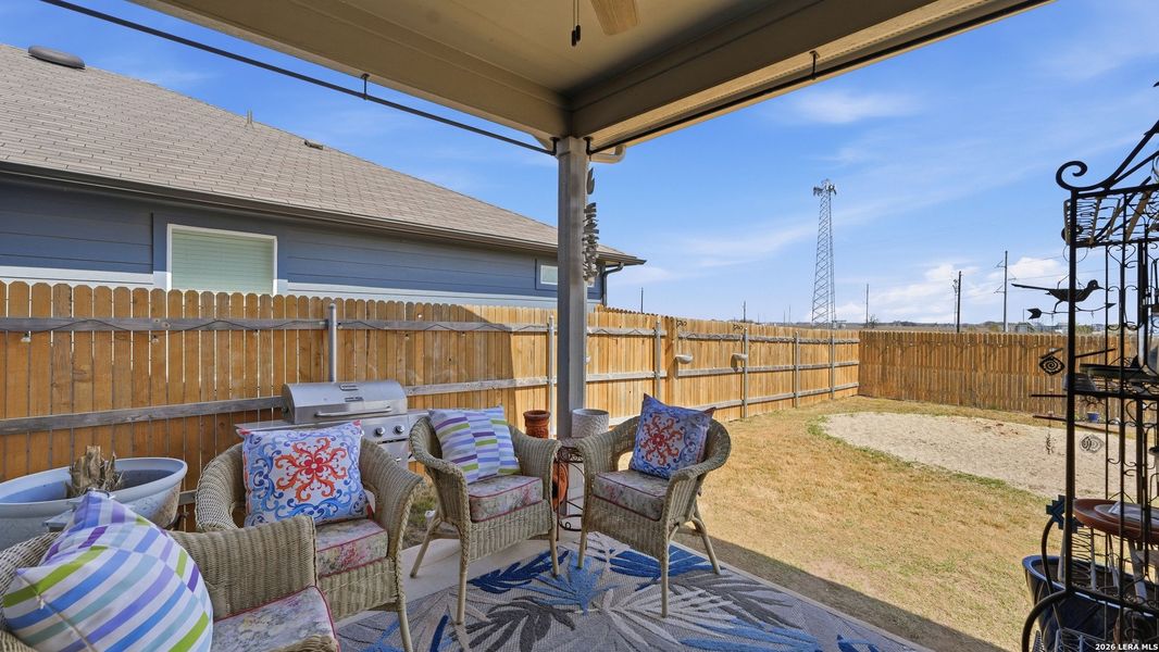 Exterior details and patio area of a home in Swenson Heights, Seguin (Image 4).