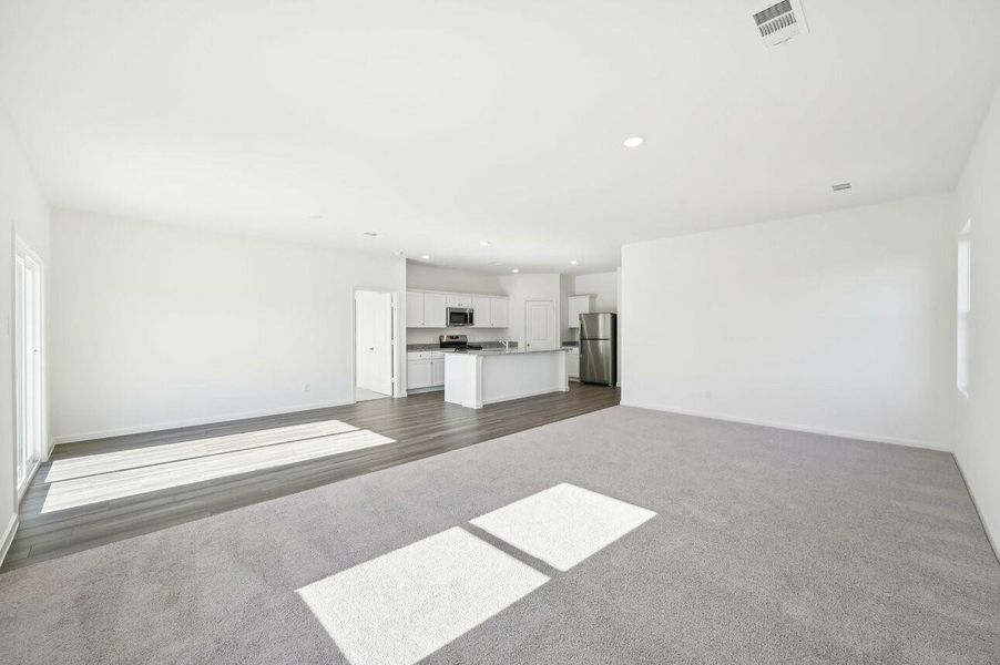 Spacious, unfurnished interior of a new home in Williams Landing, Waller (Image 11).