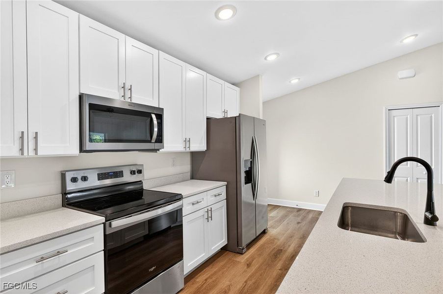 Furnished interior view inside a new home in Cape Coral, Cape Coral (Image 7).