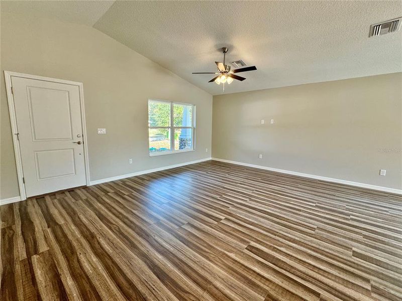 Spacious, unfurnished interior of a new home in , Dunnellon (Image 18). Spacious, unfurnished interior of a new home in , Dunnellon (Image 18).